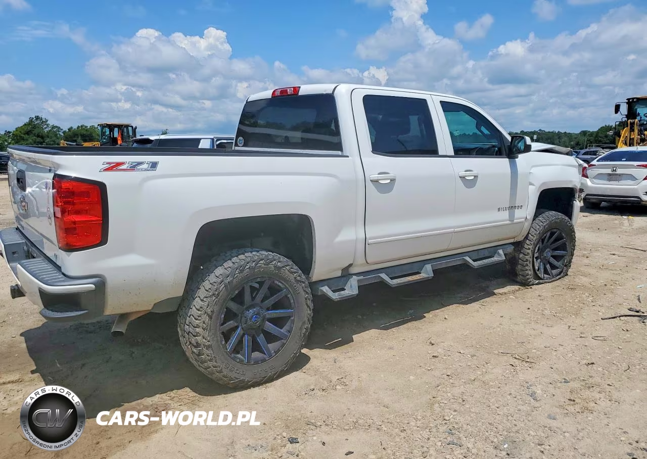 2017 Chevrolet Silverado K1500 Lt VIN:3GCUKREC8HG318409 - 3