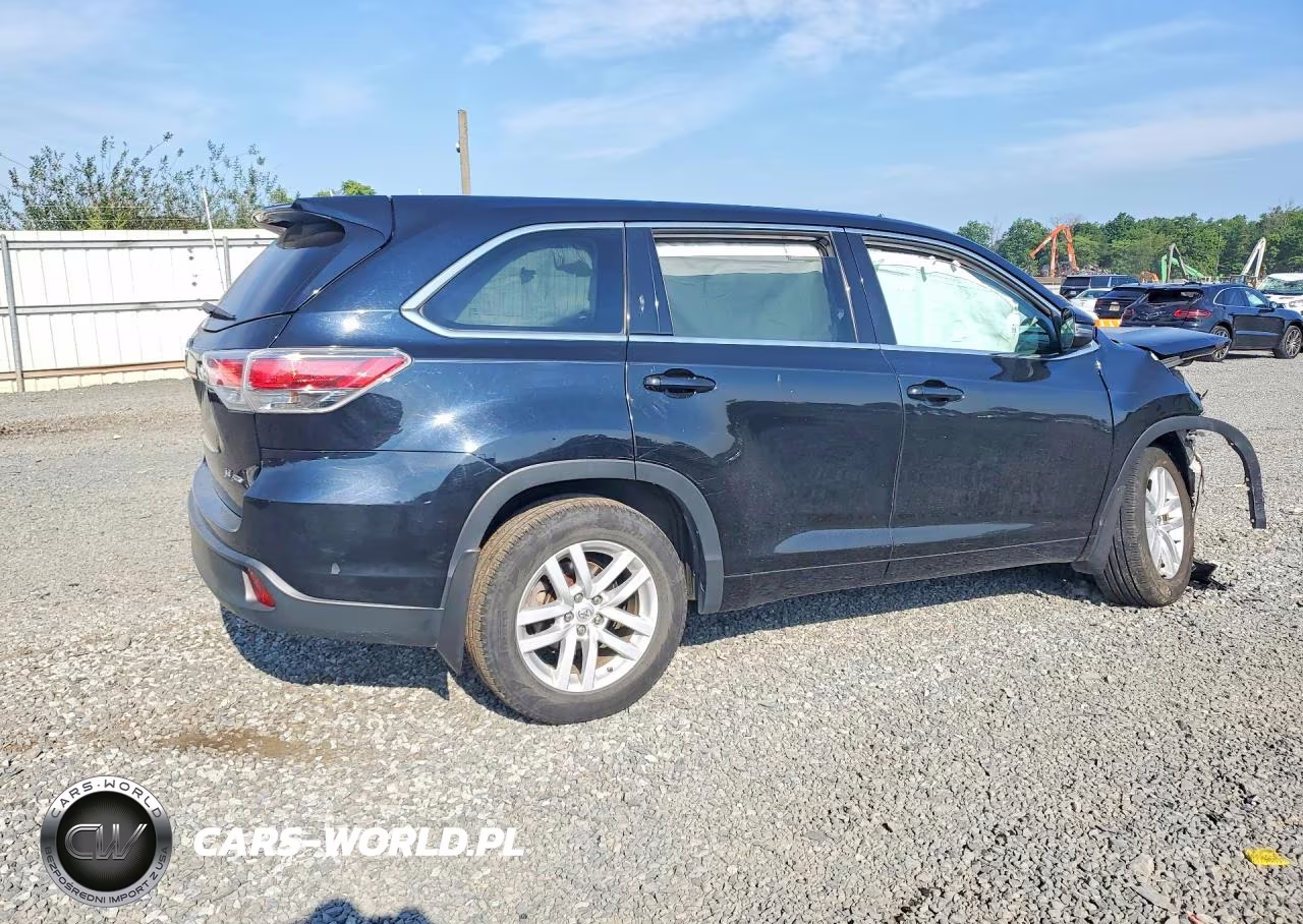 2014 Toyota Highlander Le VIN:5TDBKRFH7ES065422 - 3