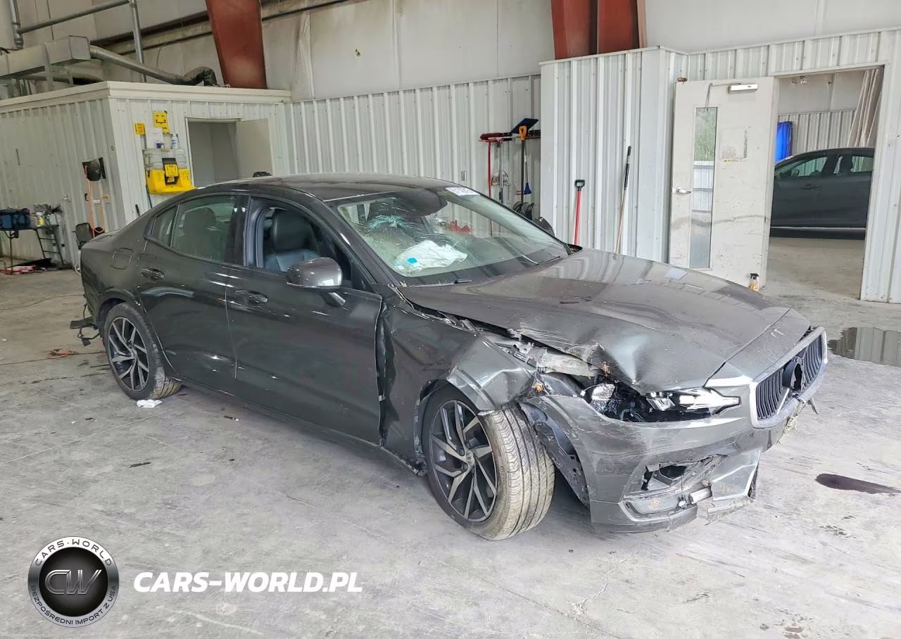 2019 Volvo S60 T6 Momentum VIN:7JRA22TK7KG005263 - 4