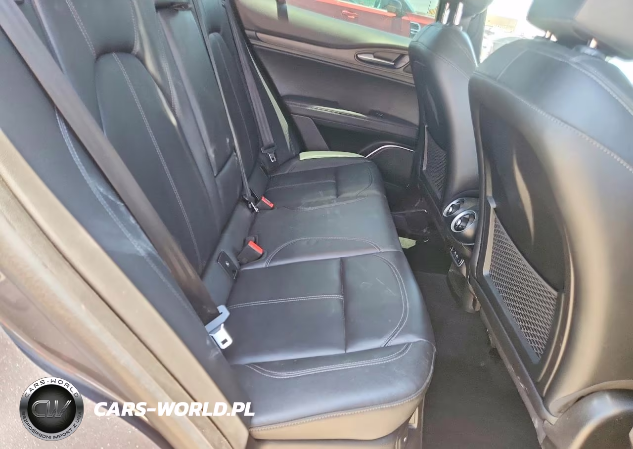 2022 Alfa Romeo Stelvio Ti VIN:ZASPAKBN1N7D39243 - 10