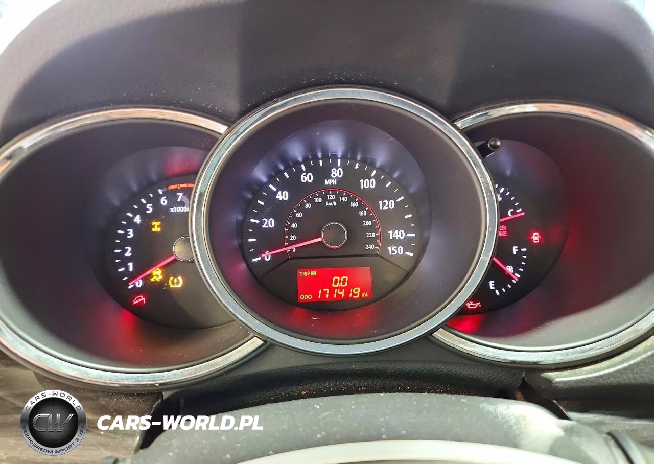 2012 Kia Sorento Lx VIN:5XYKTCA67CG221369 - 9