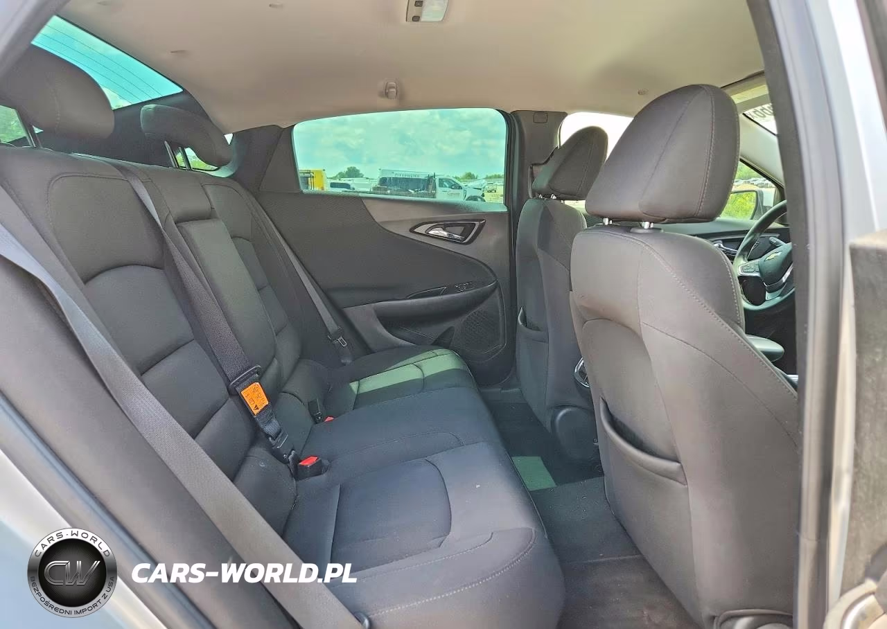 2018 Chevrolet Malibu Lt VIN:1G1ZD5ST8JF156049 - 10