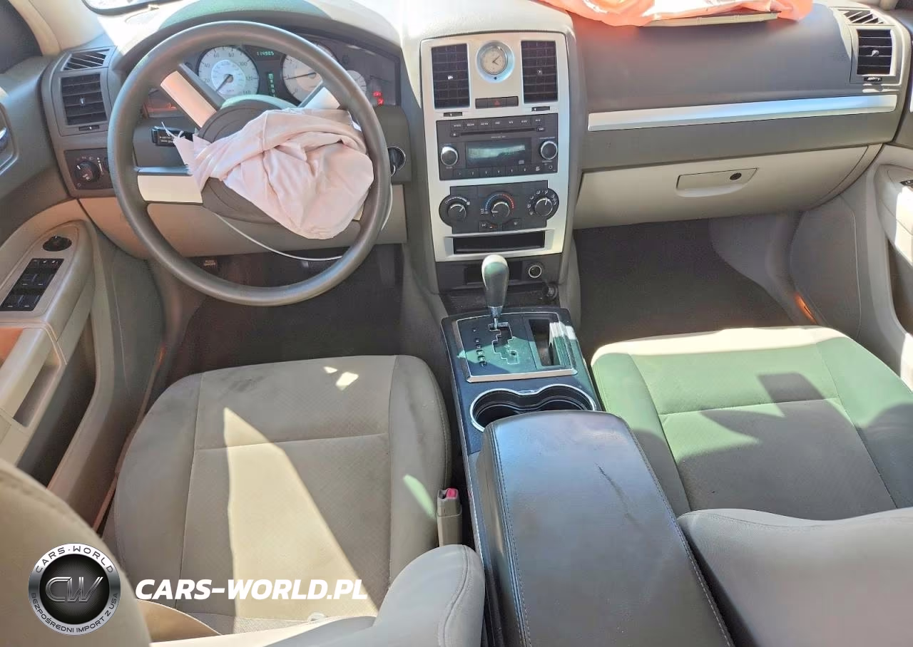 2010 Chrysler 300 Touring VIN:2C3CA4CD2AH105317 - 8