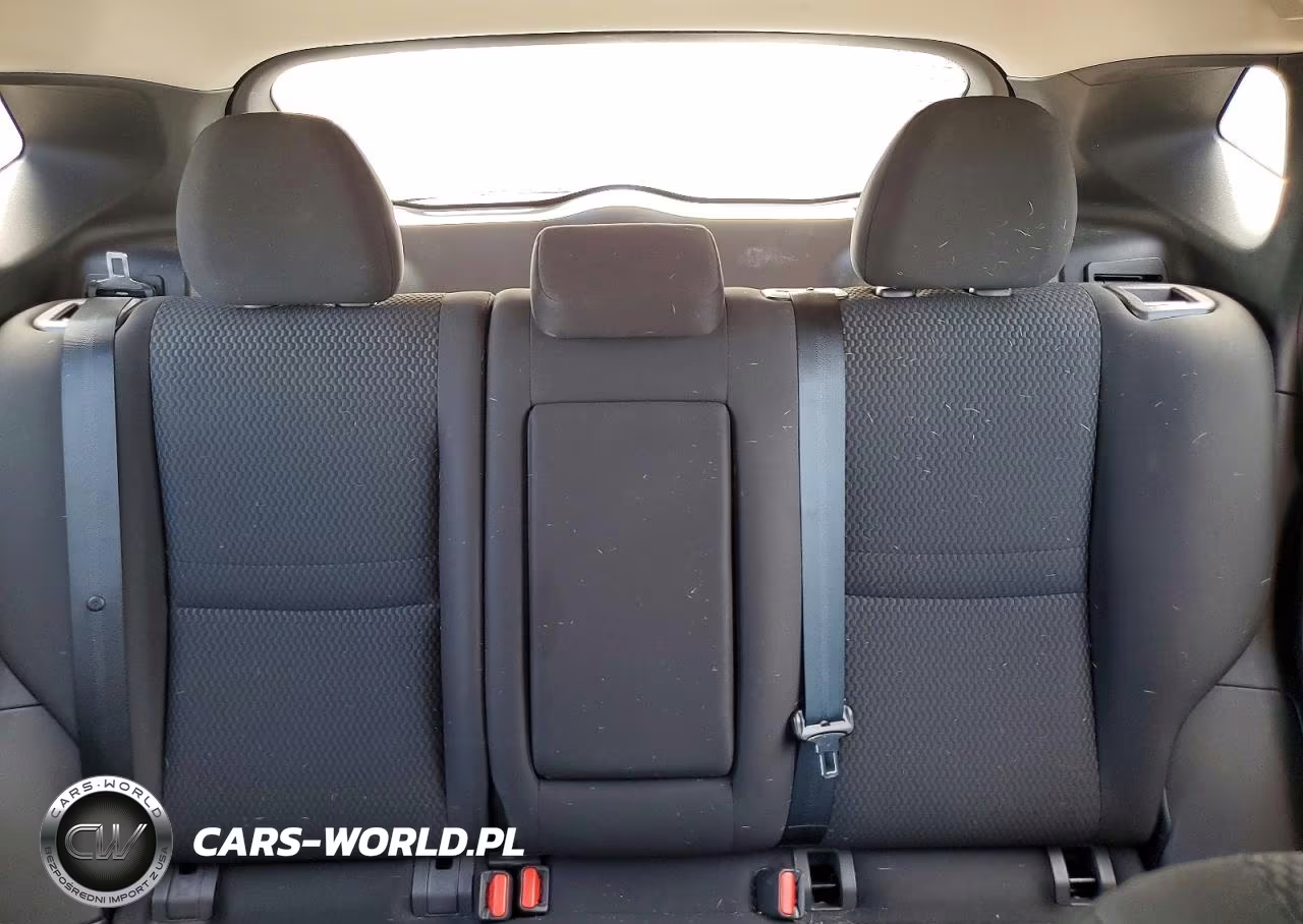 2019 Nissan Rogue Sport S VIN:JN1BJ1CR1KW331730 - 10