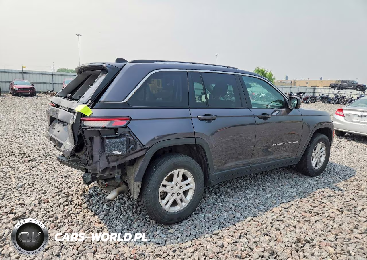 2022 Jeep Grand Cherokee Laredo VIN:1C4RJHAG7N8604085 - 3