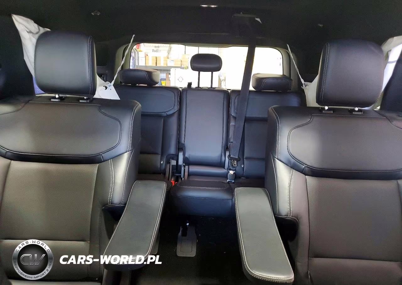 2026 Ford Expedition Platinum VIN:1FMJU1MG7TEA04684 - 10