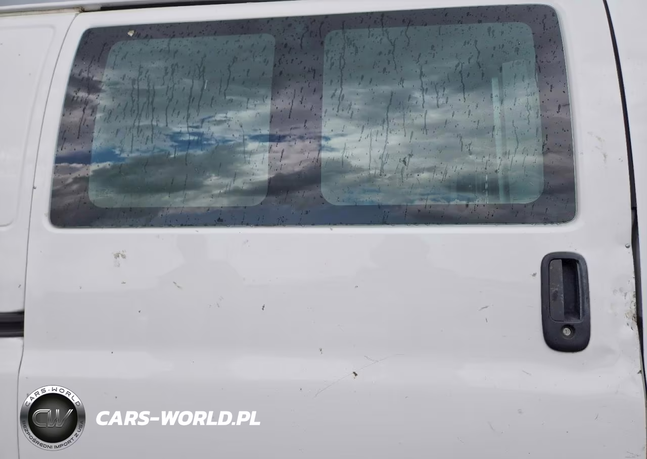 2027 Chevrolet Express 2500 Cargo Delivery Van VIN:1GCWGAFG5J1907578 - 11