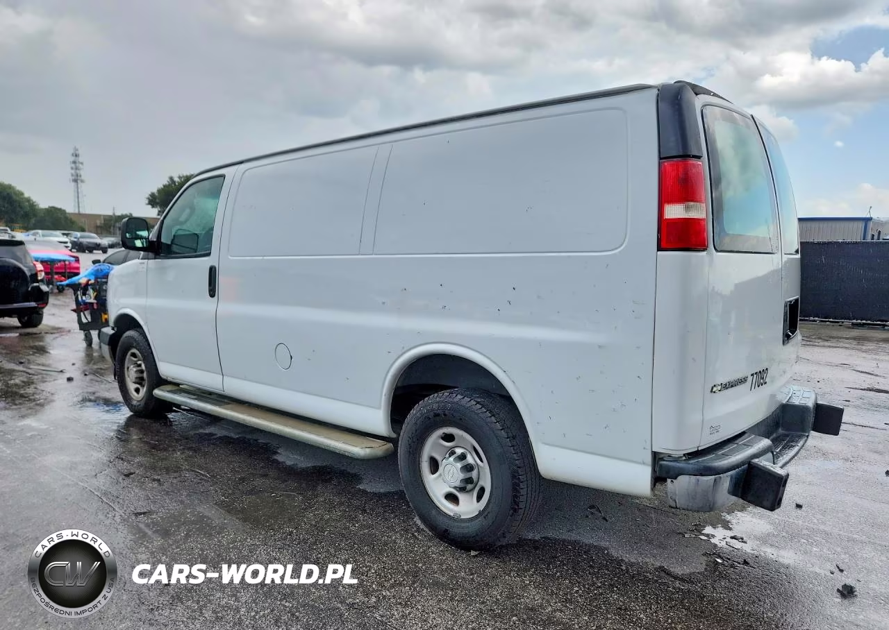 2027 Chevrolet Express 2500 Cargo Delivery Van VIN:1GCWGAFG5J1907578 - 2