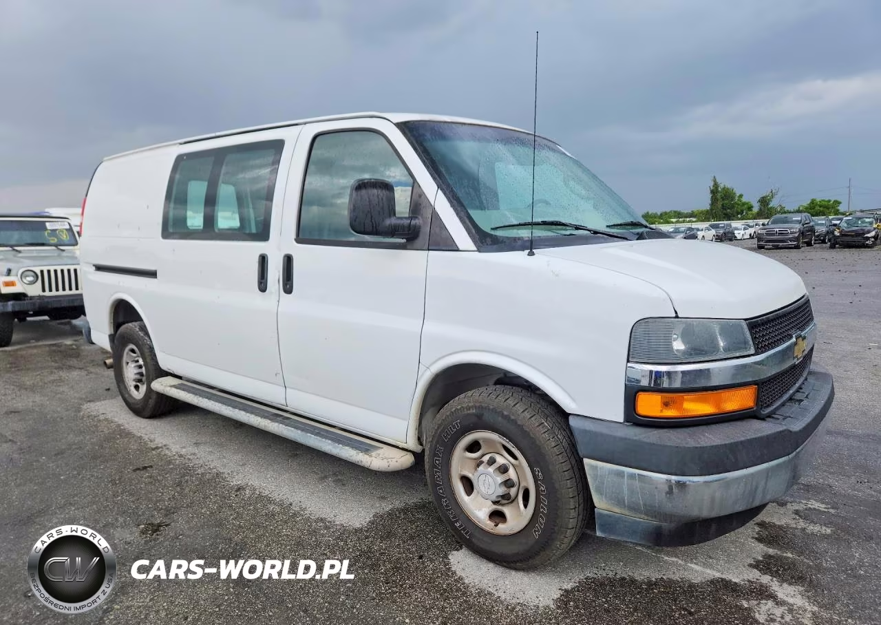 2027 Chevrolet Express 2500 Cargo Delivery Van VIN:1GCWGAFG5J1907578 - 4