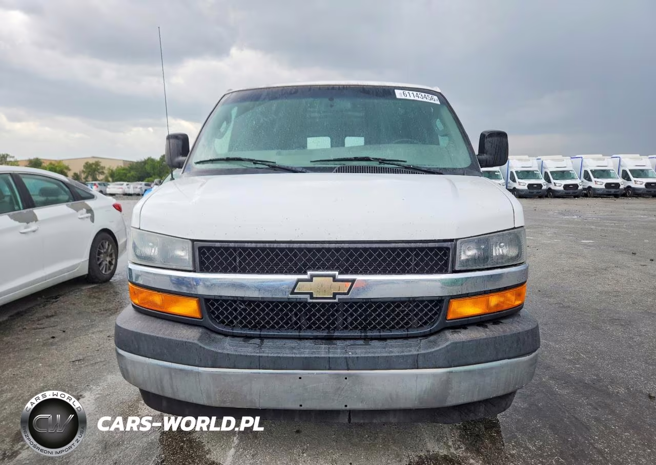 2027 Chevrolet Express 2500 Cargo Delivery Van VIN:1GCWGAFG5J1907578 - 5