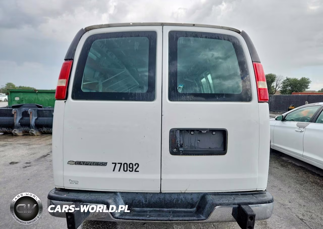 2027 Chevrolet Express 2500 Cargo Delivery Van VIN:1GCWGAFG5J1907578 - 6