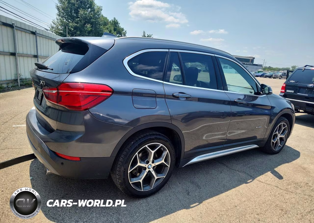 2018 BMW X1 xDrive28I VIN:WBXHT3C30J5K25396 - 3