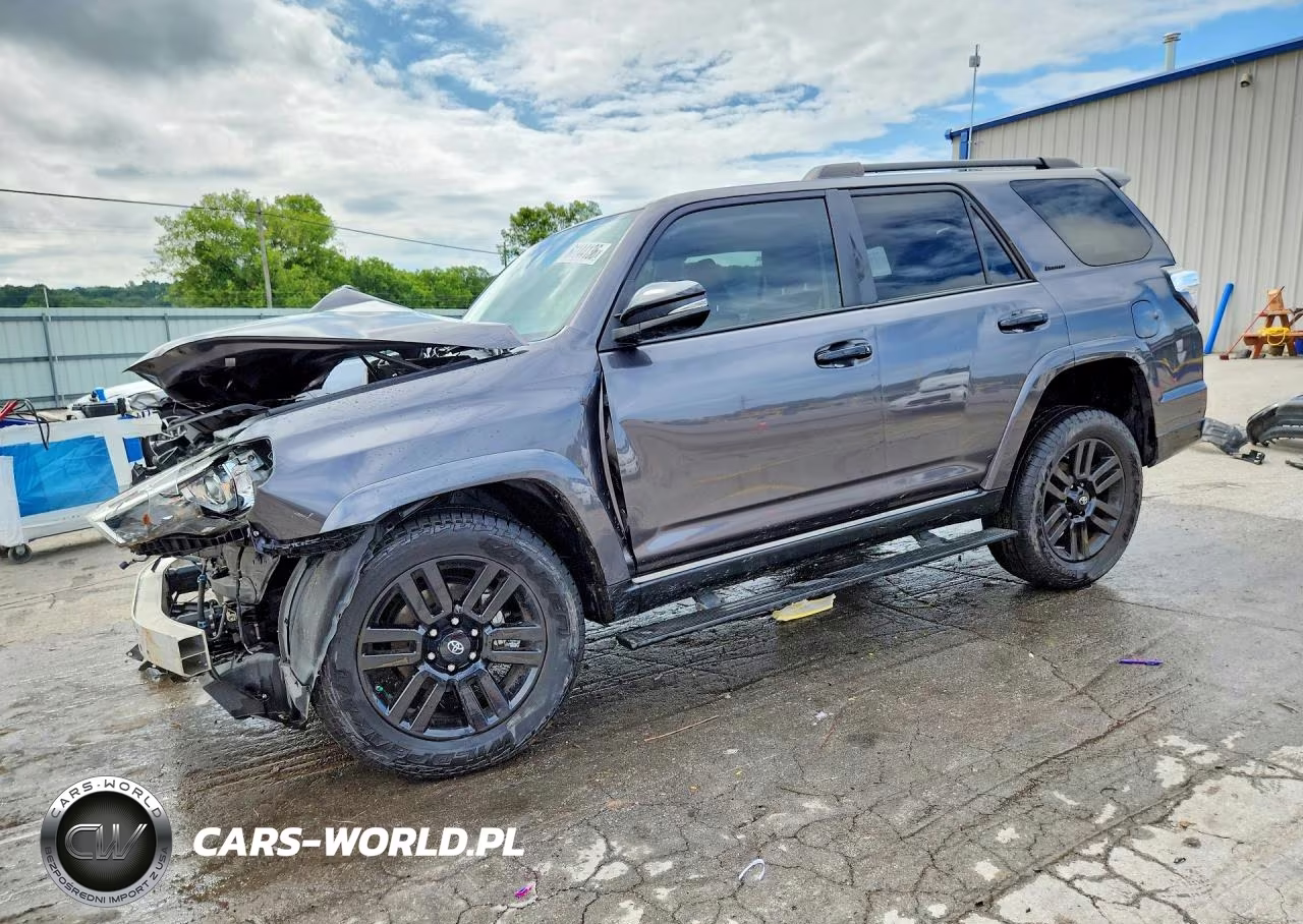 2020 Toyota 4Runner Nightshade Edition – zdjęcie 1 z 14