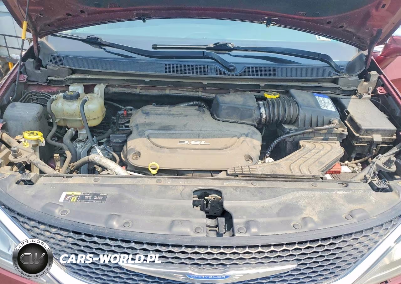 2018 Chrysler Pacifica Limited VIN:2C4RC1GG1JR226255 - 12