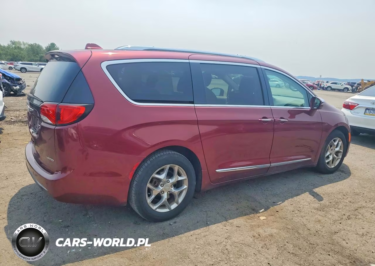 2018 Chrysler Pacifica Limited VIN:2C4RC1GG1JR226255 - 3