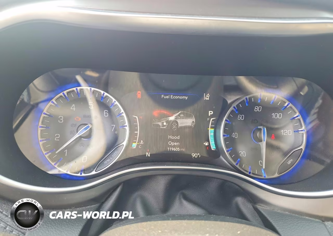 2018 Chrysler Pacifica Limited VIN:2C4RC1GG1JR226255 - 9