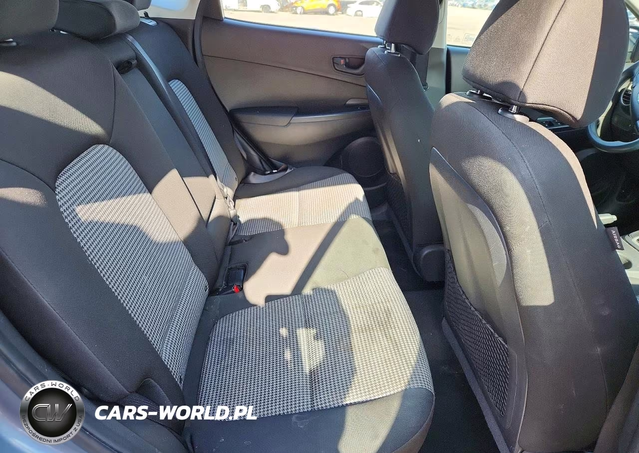 2018 Hyundai Kona Se VIN:KM8K12AAXJU100959 - 10