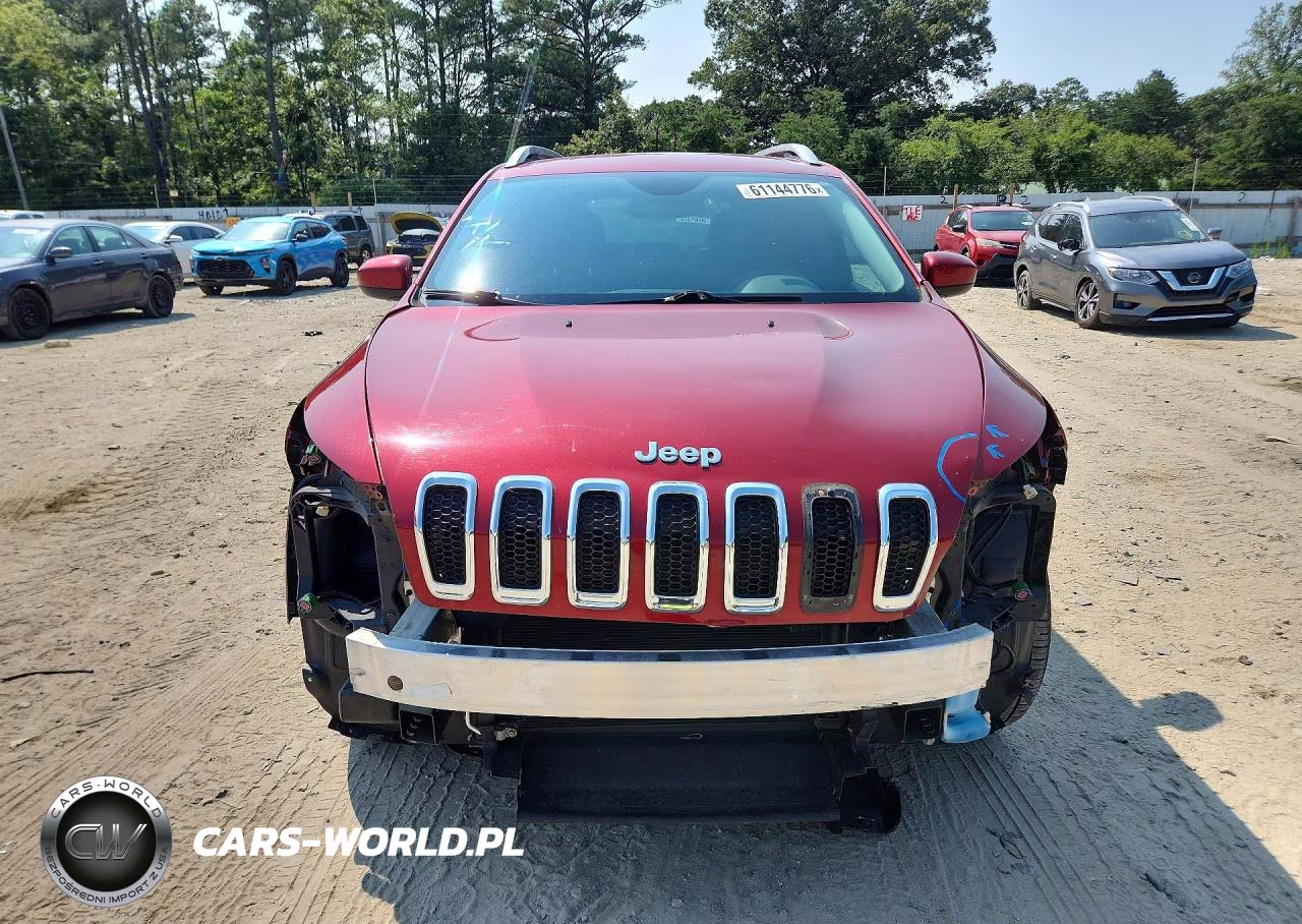 2017 Jeep Cherokee Latitude VIN:1C4PJMCS7HW504800 - 5
