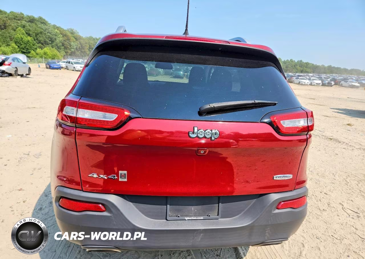 2017 Jeep Cherokee Latitude VIN:1C4PJMCS7HW504800 - 6