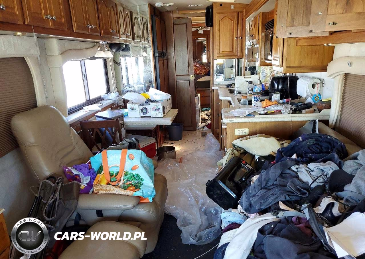 2003 Spartan Cargo Trailers - Rv VIN:0LDL0T57703546 - 6