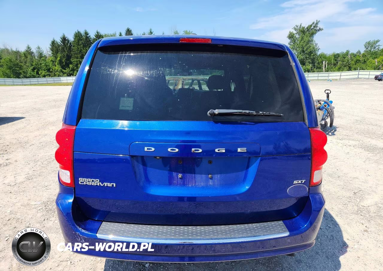2018 Dodge Grand Caravan Sxt VIN:2C4RDGCG4JR245615 - 6