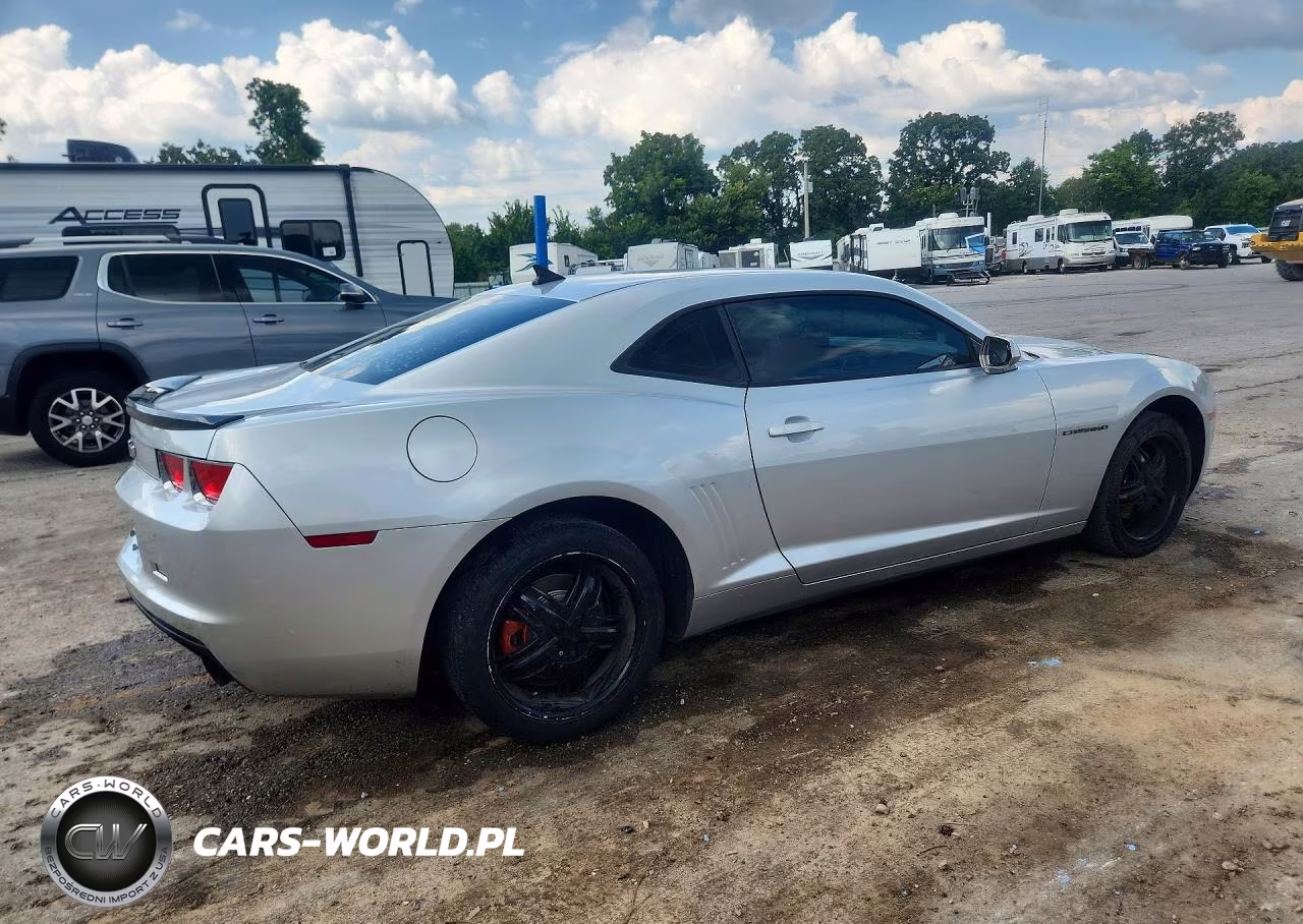 2010 Chevrolet Camaro Ls VIN:2G1FA1EV3A9179605 - 3