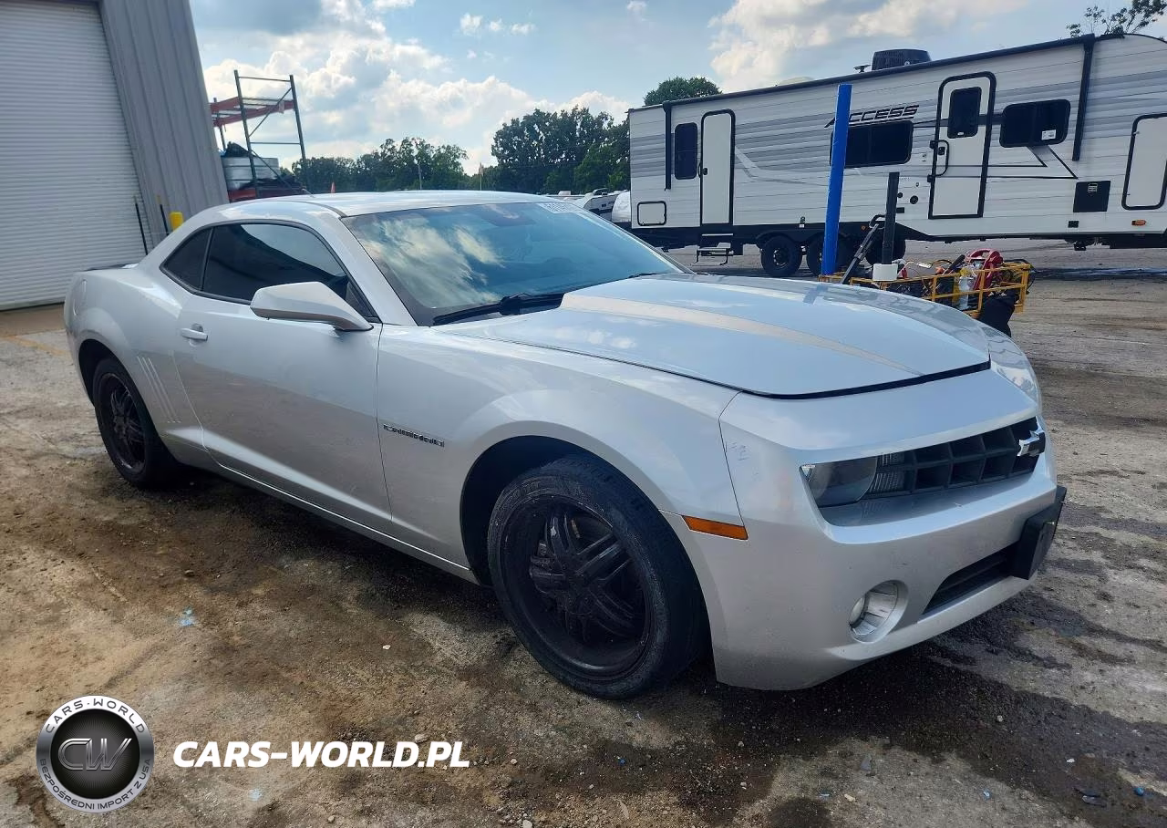 2010 Chevrolet Camaro Ls VIN:2G1FA1EV3A9179605 - 4