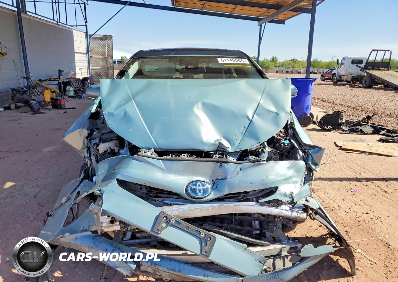 2018 Toyota Prius Four VIN:JTDKARFU4J3063669 - 5