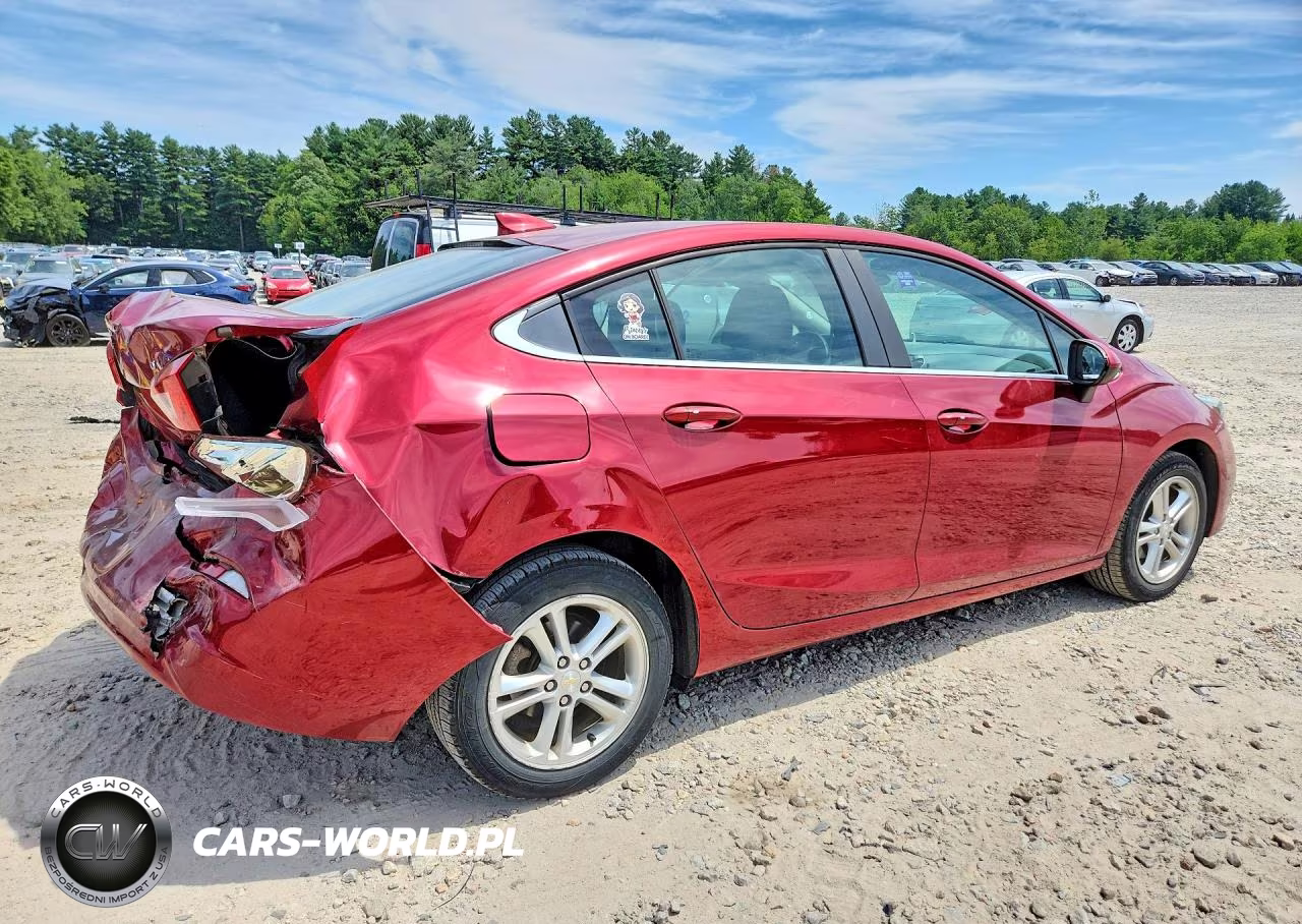 2018 Chevrolet Cruze Lt VIN:1G1BE5SM9J7240513 - 3