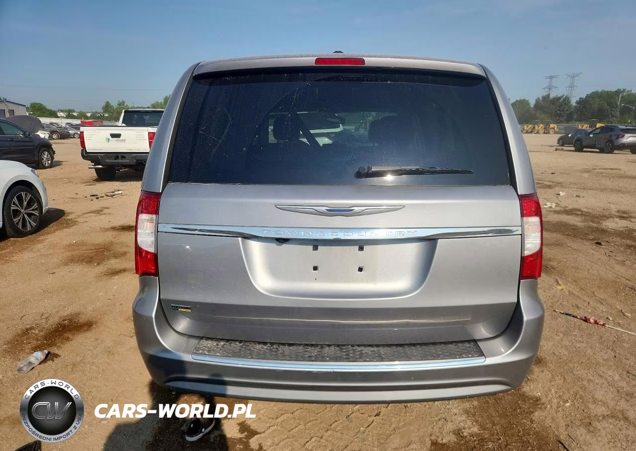 2016 Chrysler Town & Country Touring VIN:2C4RC1BG8GR245286 - 6