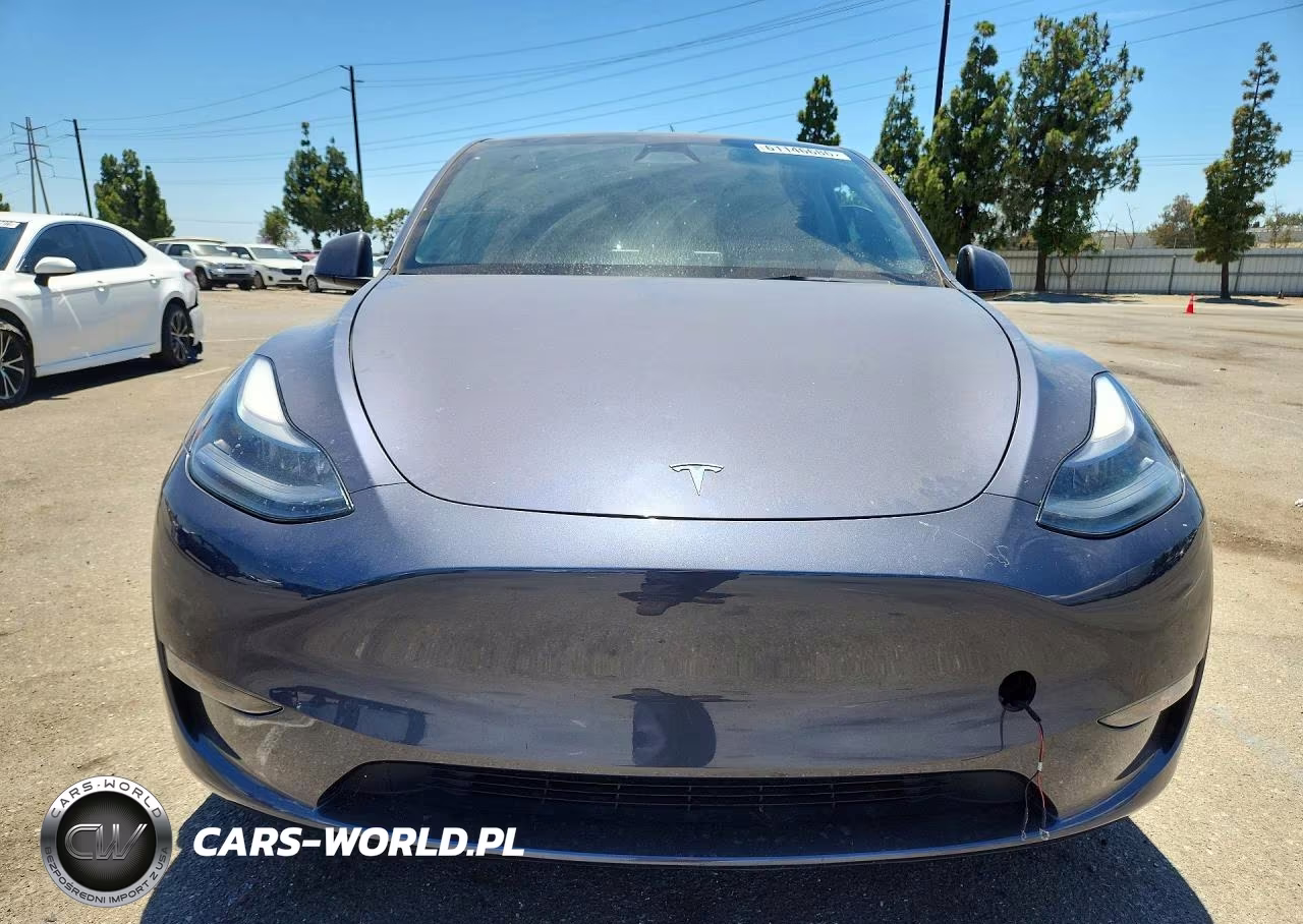 2023 Tesla Model Y VIN:7SAYGDEF5PF920272 - 5