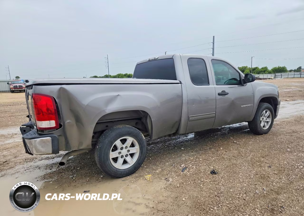 2008 GMC Sierra C1500 VIN:2GTEC19J581223164 - 3