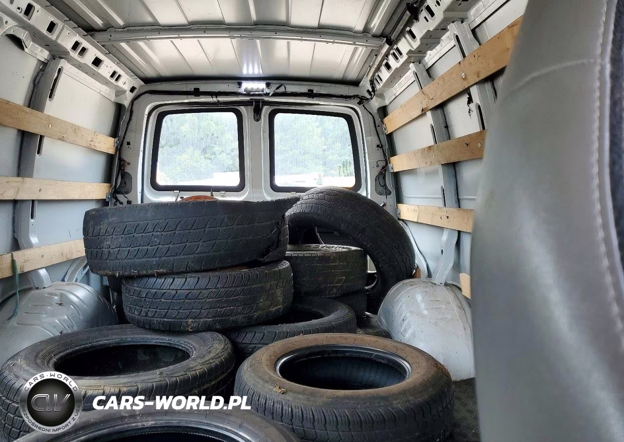 2022 GMC Savana G2500 VIN:1GTW7AFP6N1167271 - 10