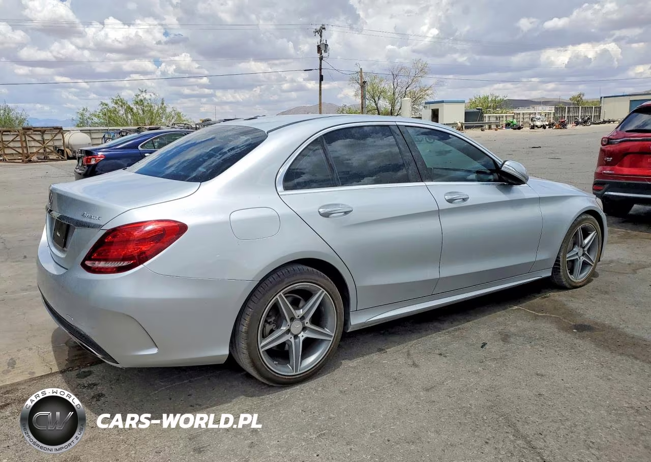 2015 Mercedes-Benz C 400 4Matic VIN:55SWF6GB8FU023263 - 3