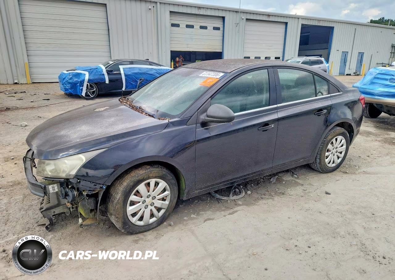 2011 Chevrolet Cruze Ls – zdjęcie 1 z 13