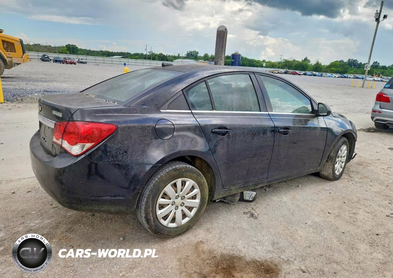 2011 Chevrolet Cruze Ls VIN:1G1PC5SH9B7270255 - 3