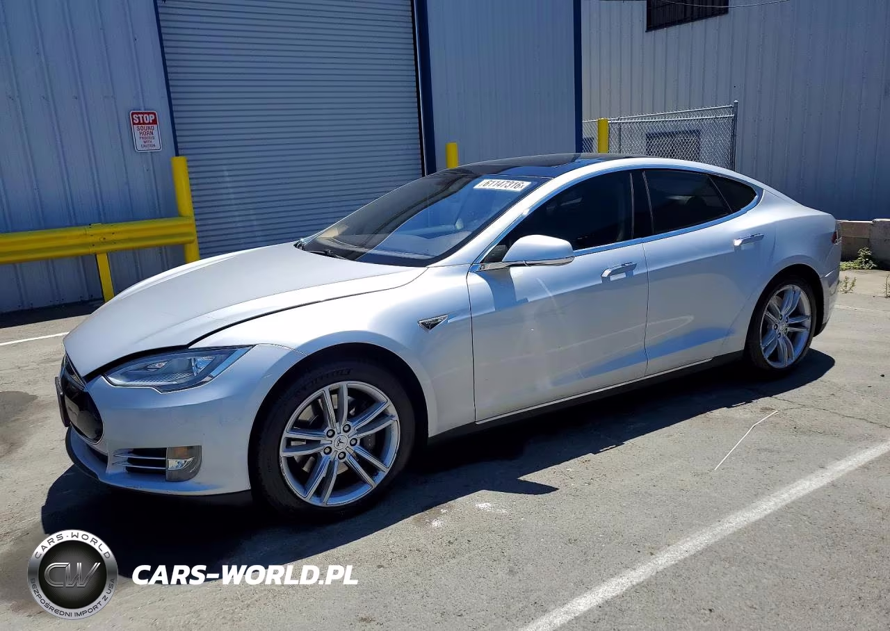 2013 Tesla Model S – zdjęcie 1 z 12
