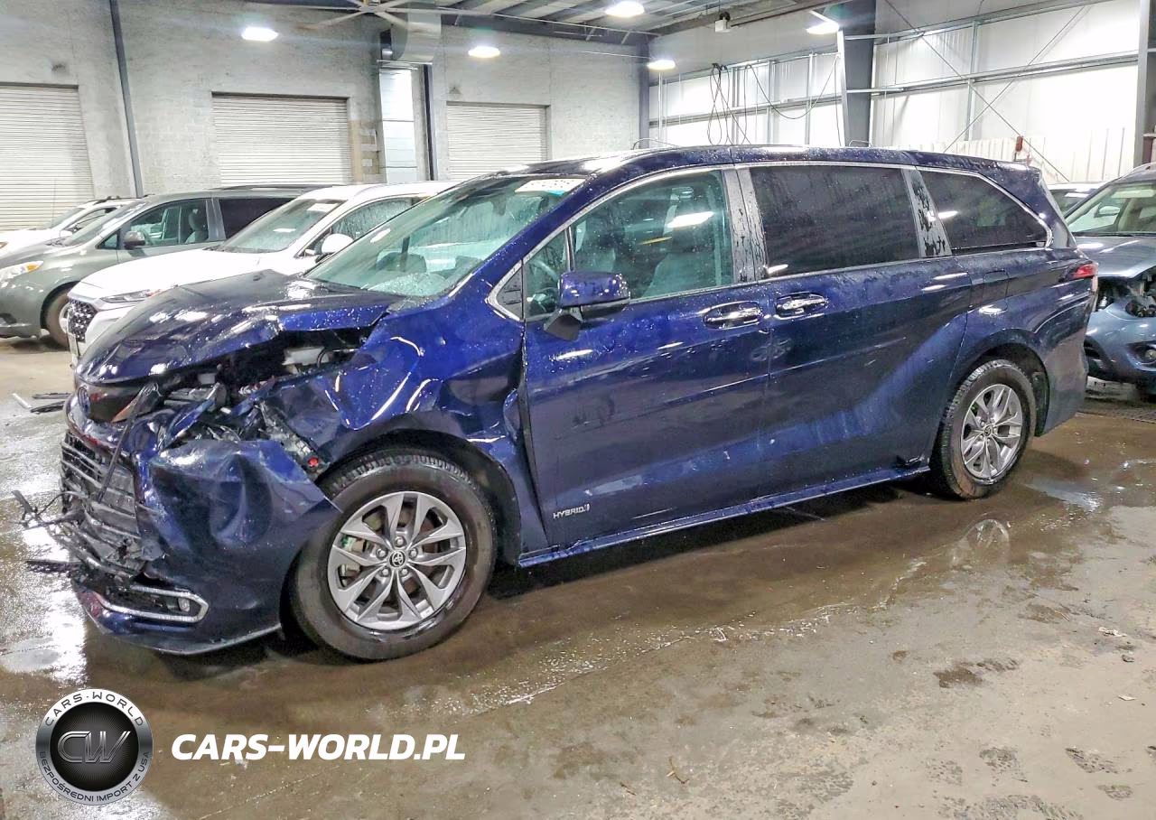 2021 Toyota Sienna Xle