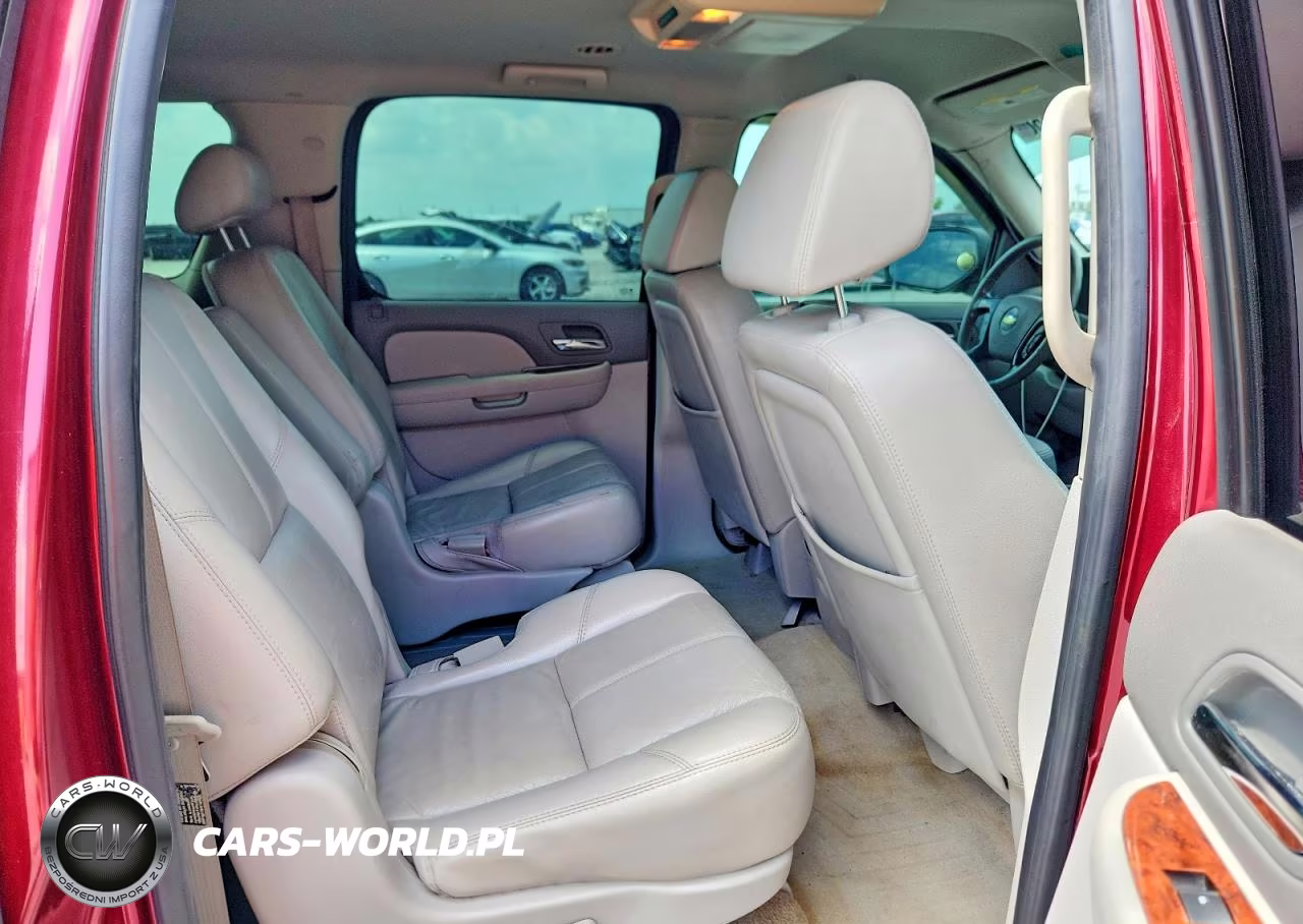 2007 Chevrolet Suburban C1500 VIN:1GNFC16J27J215771 - 11