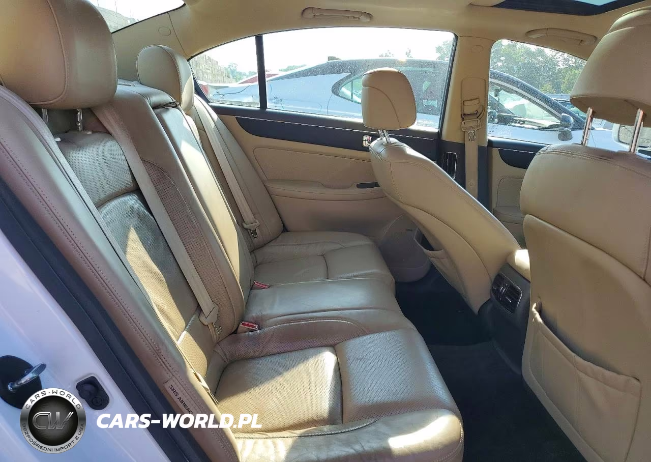 2011 Hyundai Genesis 3.8L VIN:KMHGC4DE6BU123084 - 10