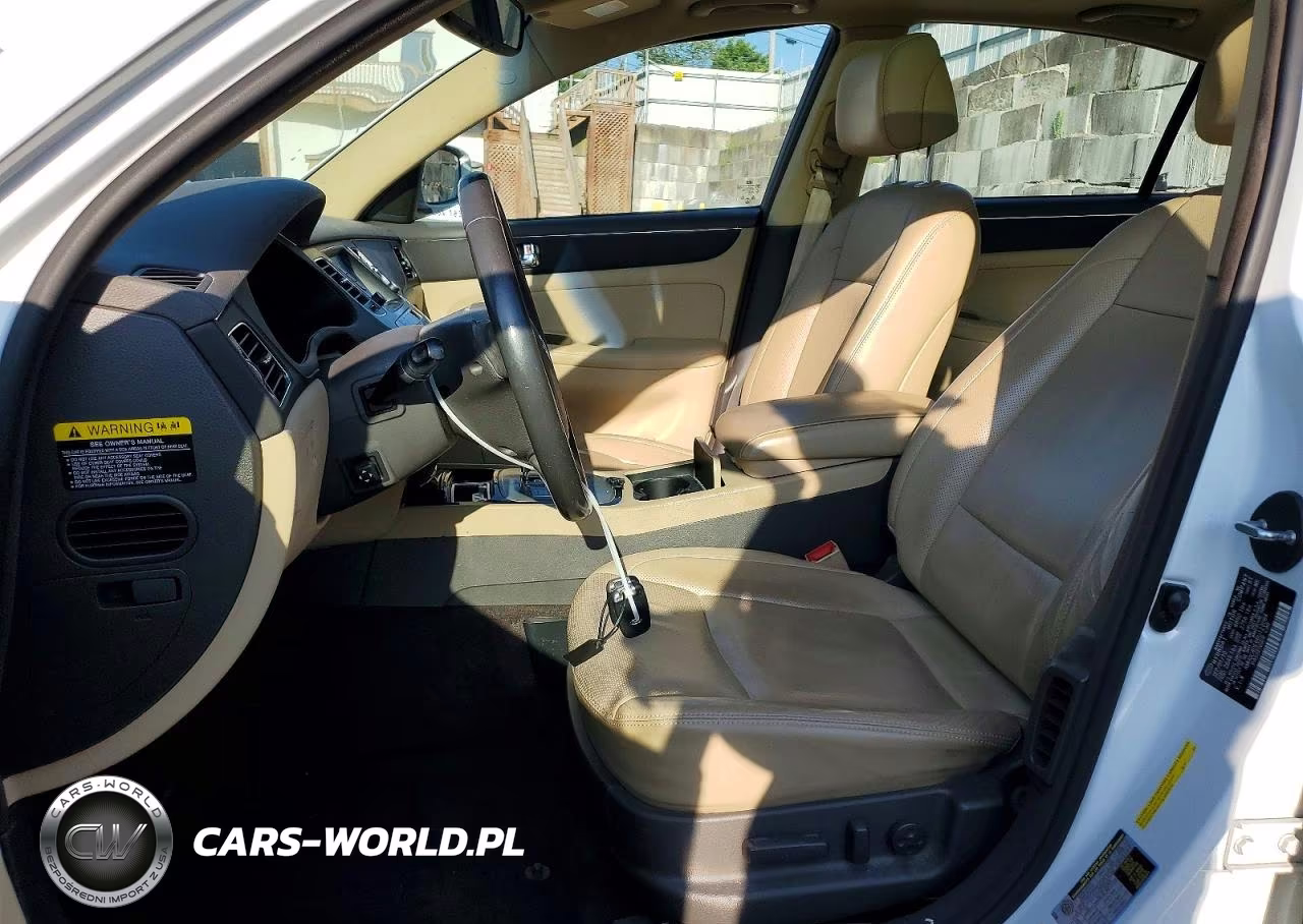 2011 Hyundai Genesis 3.8L VIN:KMHGC4DE6BU123084 - 7