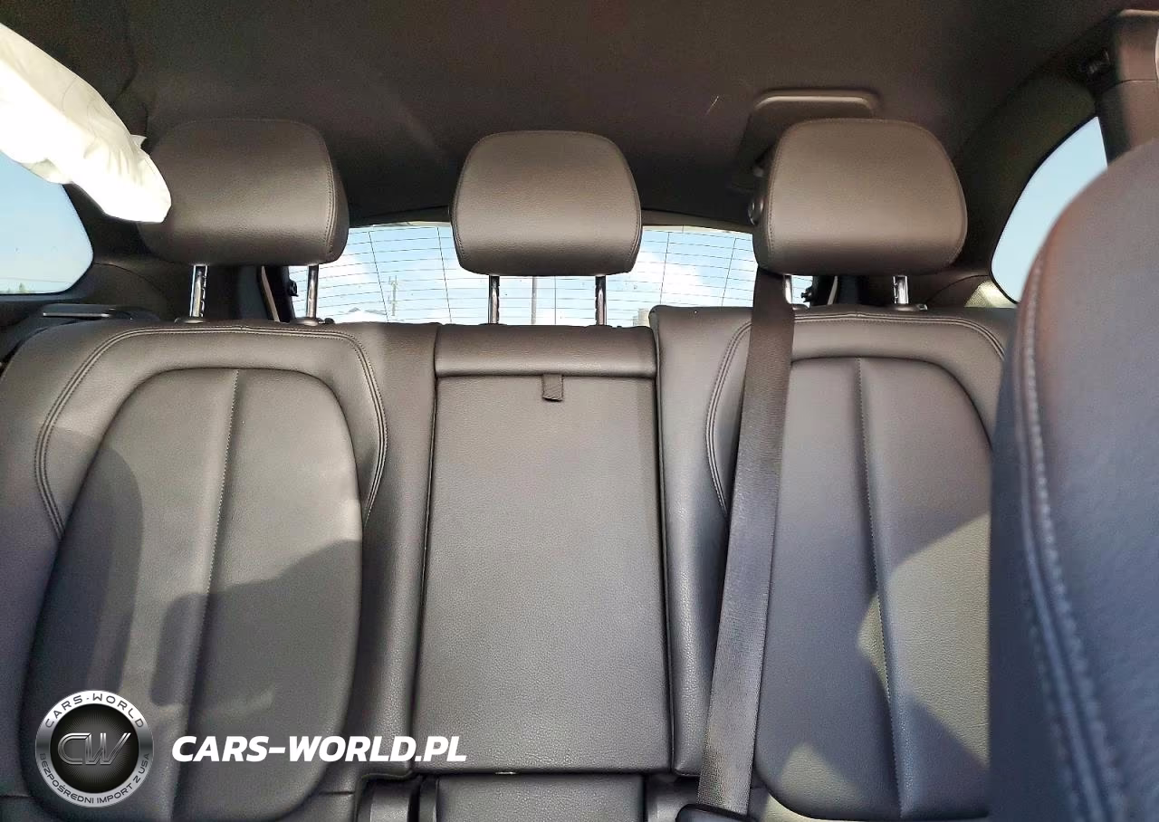 2018 BMW X1 xDrive28I VIN:WBXHT3C33J5L27453 - 10