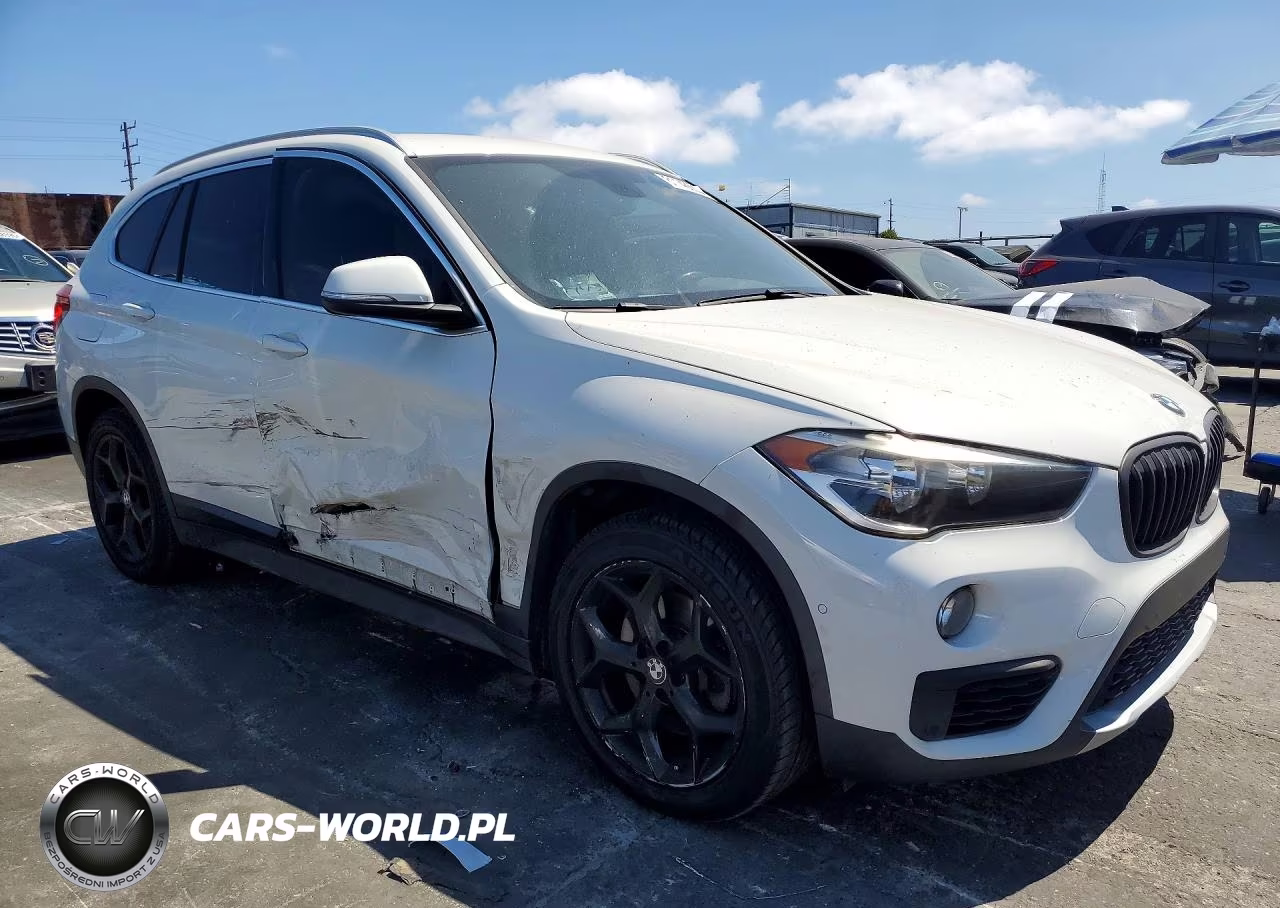 2018 BMW X1 xDrive28I VIN:WBXHT3C33J5L27453 - 4