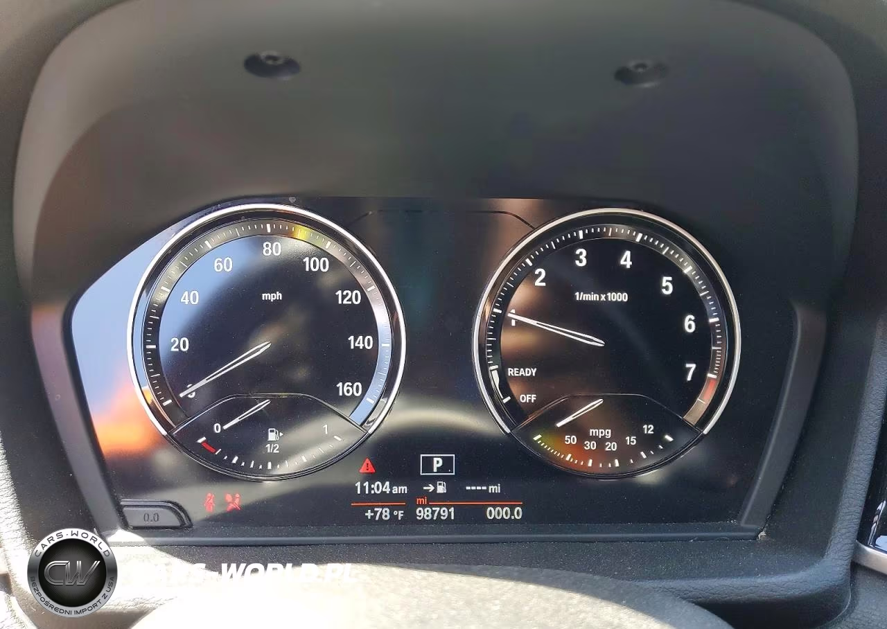2018 BMW X1 xDrive28I VIN:WBXHT3C33J5L27453 - 9