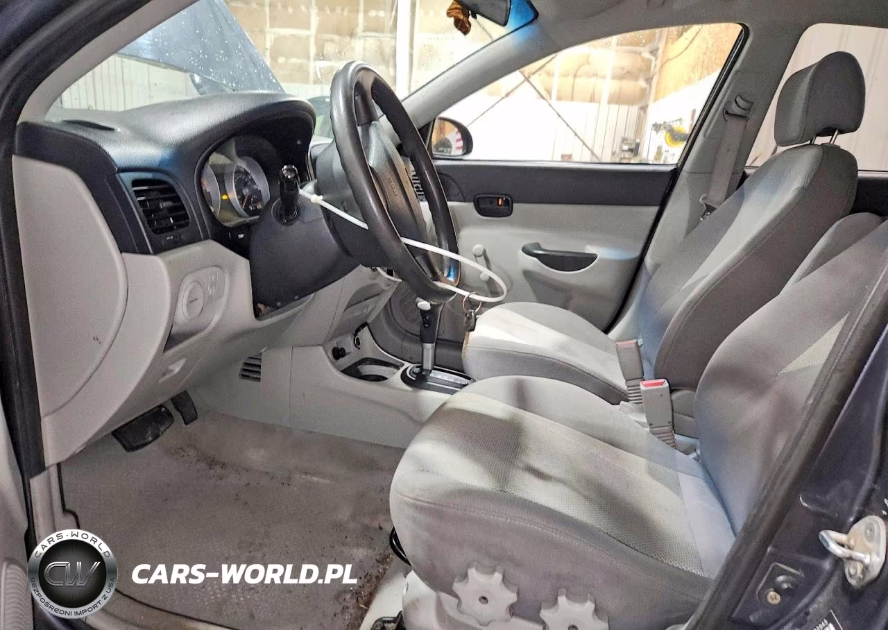2008 Hyundai Accent Gls VIN:KMHCN46C88U182943 - 7