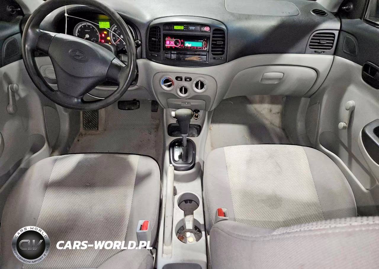 2008 Hyundai Accent Gls VIN:KMHCN46C88U182943 - 8