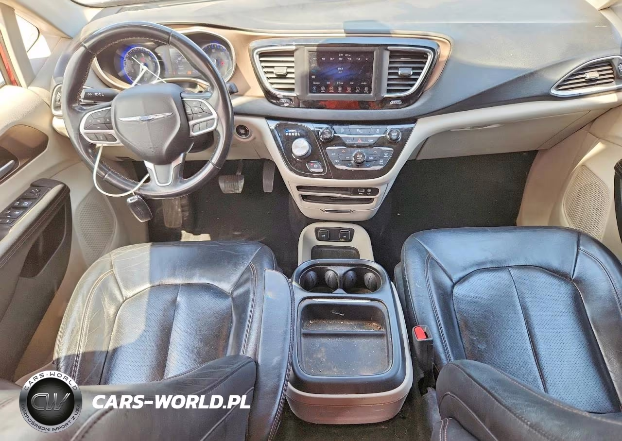 2018 Chrysler Pacifica Touring L VIN:2C4RC1BG0JR156867 - 8