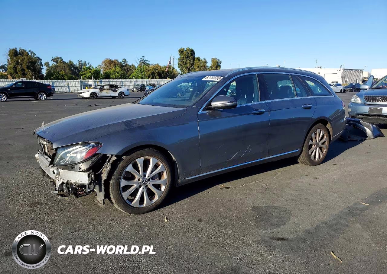 2017 Mercedes-Benz E 400 4Matic – zdjęcie 1 z 13