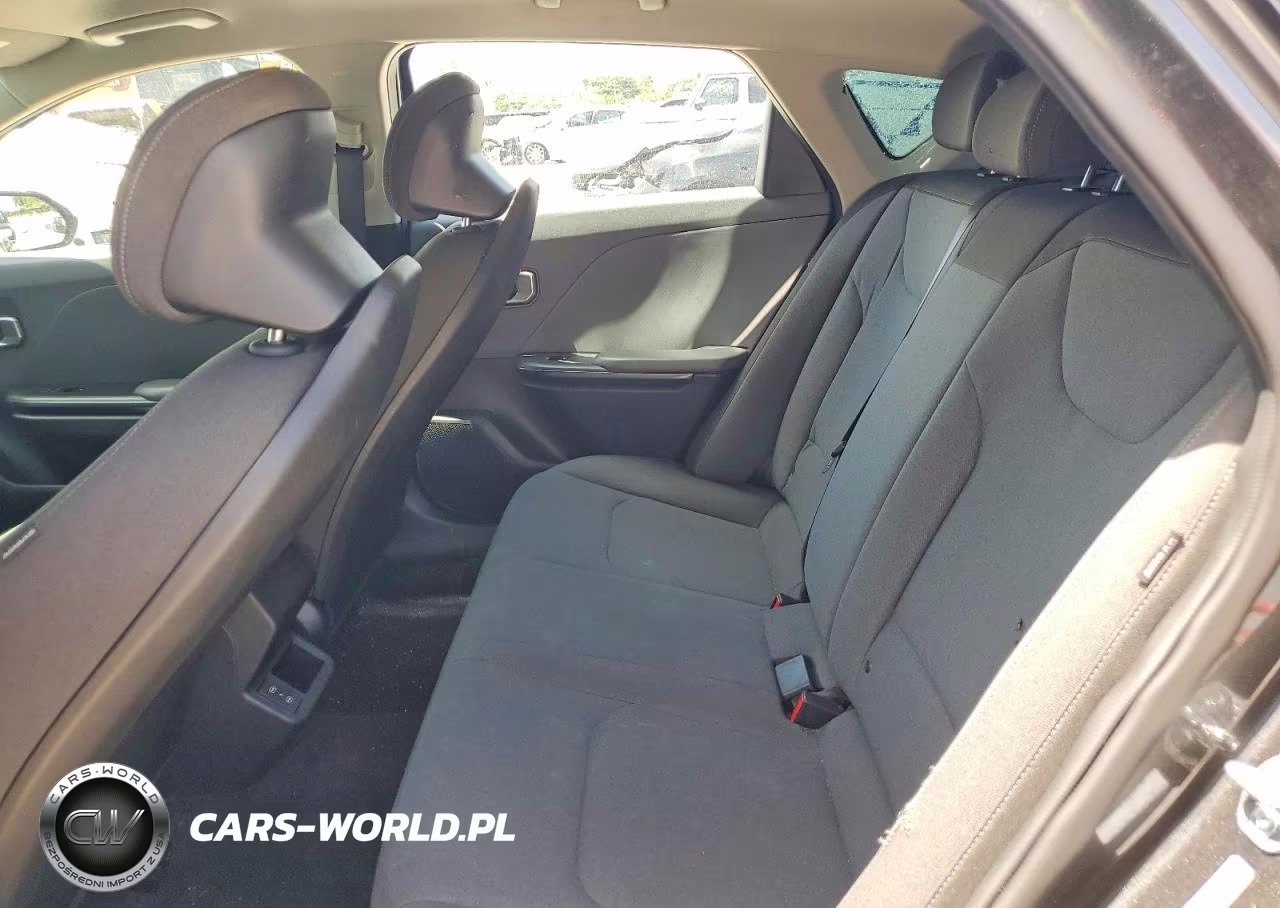 2025 Kia K4 Lx VIN:3KPFT4DE0SE047862 - 10