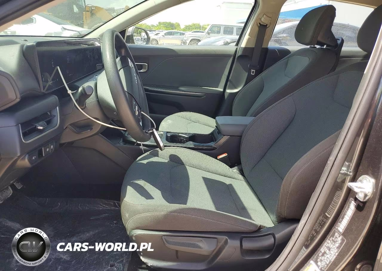 2025 Kia K4 Lx VIN:3KPFT4DE0SE047862 - 7